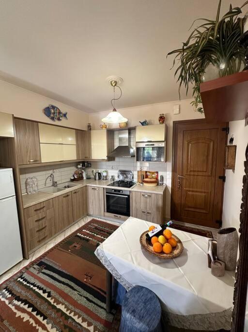 City Center Apartment サモス エクステリア 写真